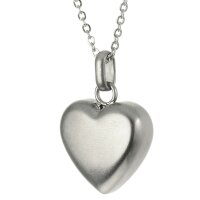 Charismatum® Asche Anhänger Herz in der Farbe Silber satiniert aus Edelstahl Gravur AP 488 C satiniert